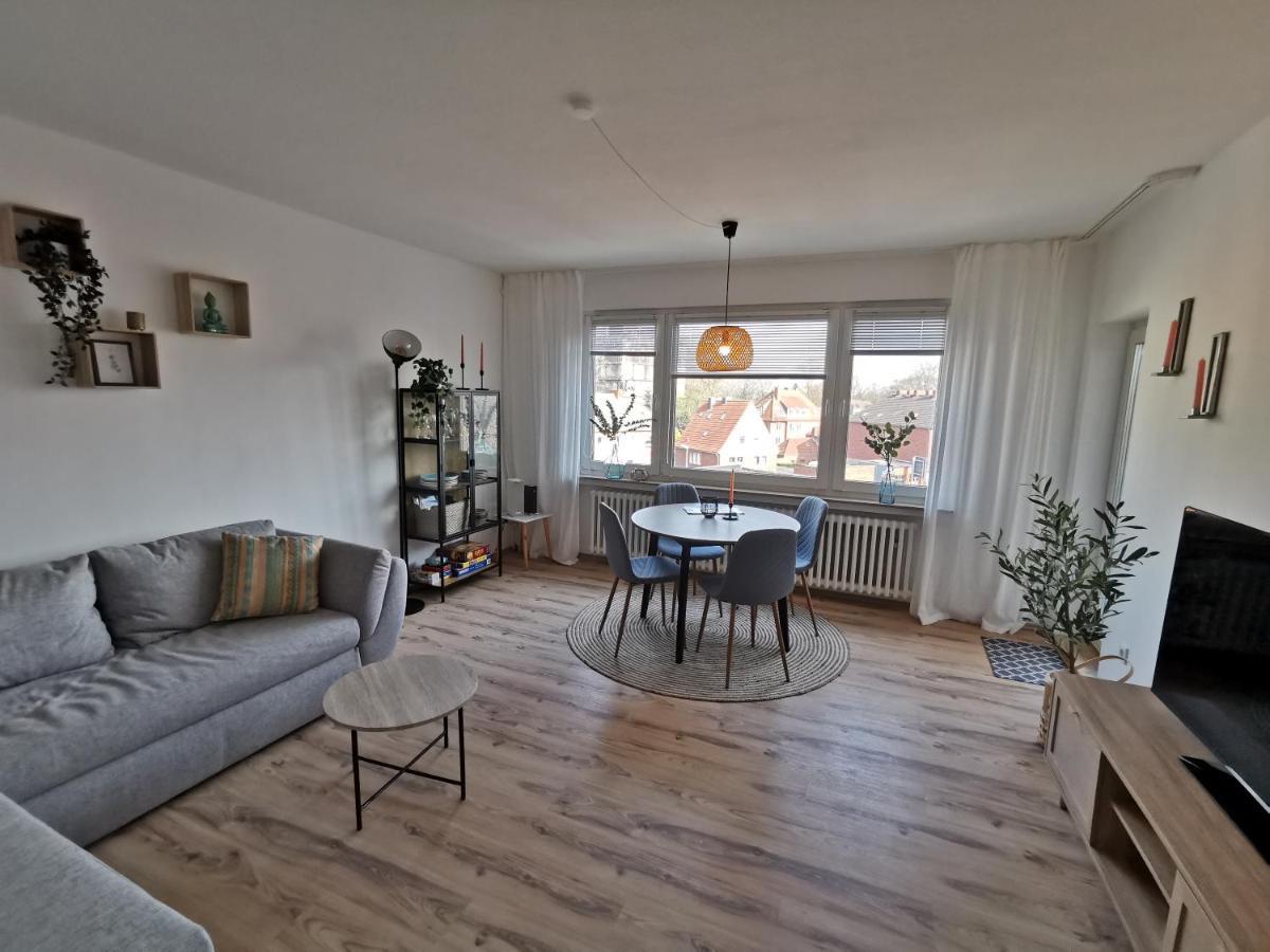 Up Wulkje21 Neu Renovierte Wohnung Mit Pkw Stellplatz Emden Bagian luar foto