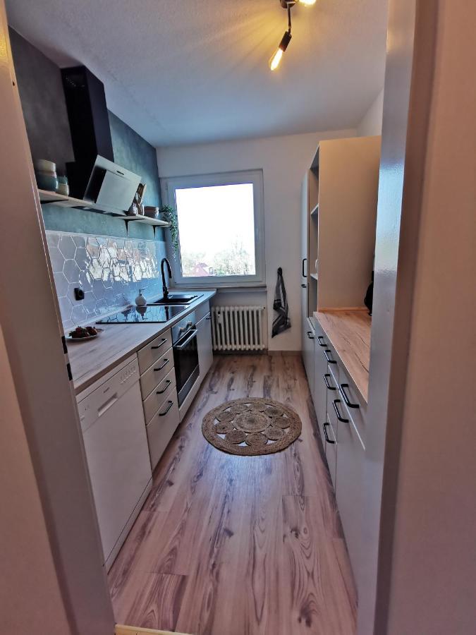 Up Wulkje21 Neu Renovierte Wohnung Mit Pkw Stellplatz Emden Bagian luar foto
