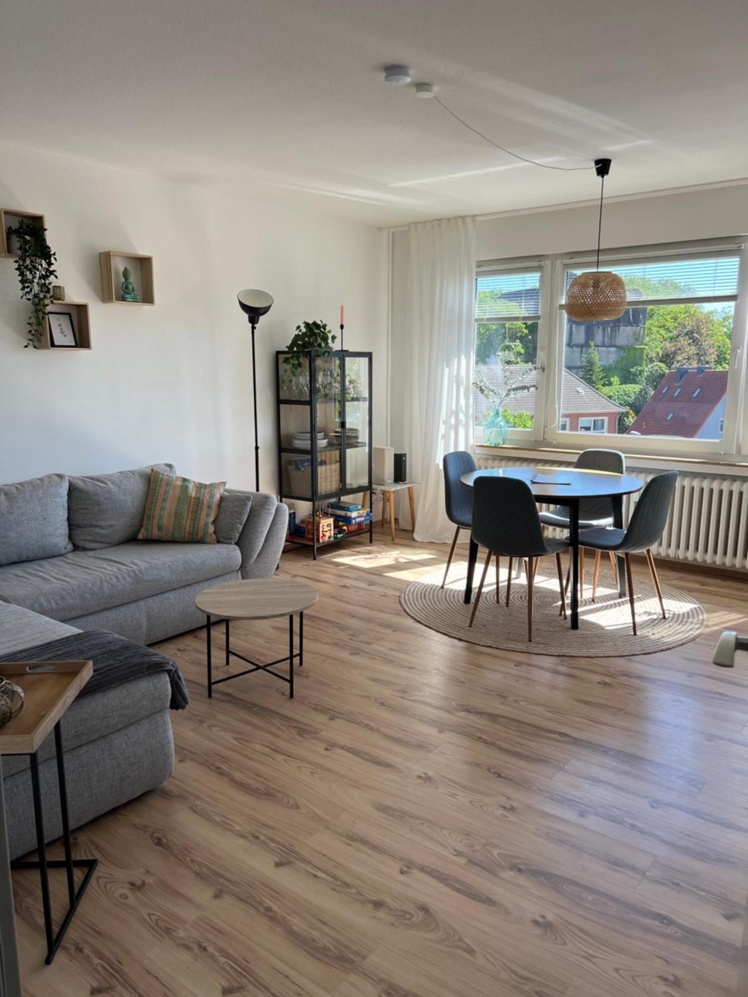 Up Wulkje21 Neu Renovierte Wohnung Mit Pkw Stellplatz Emden Bagian luar foto
